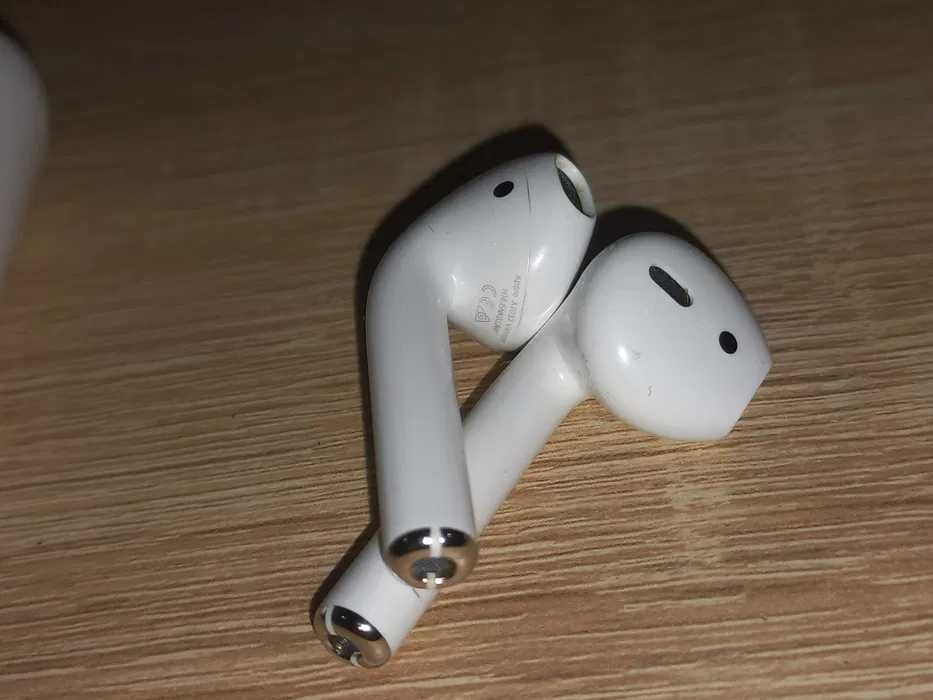 Casti Wireless Apple AirPods 2 Generation A2032 Originale