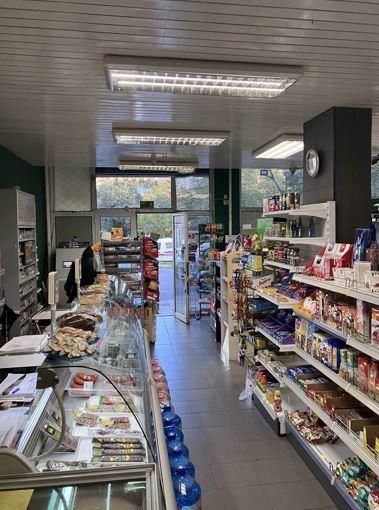Дава се под наем Магазин в Бургас, Славейков - 90 кв.м за 612 € - Снимка #3
