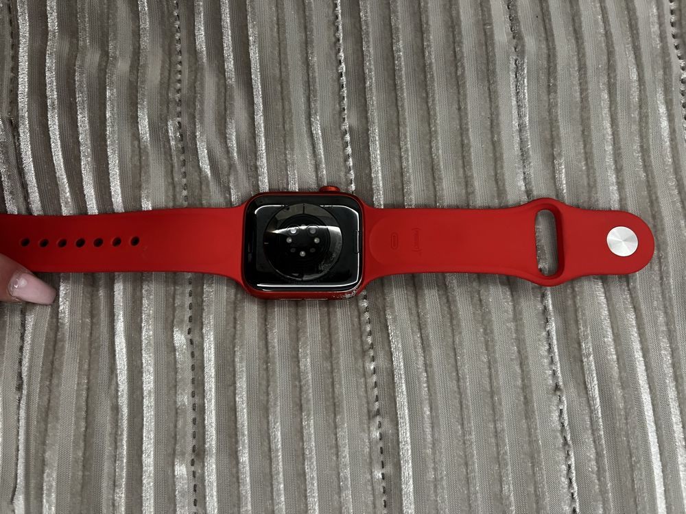 Apple Watch S6 GPS, 44mm RED/червен смарт часовник