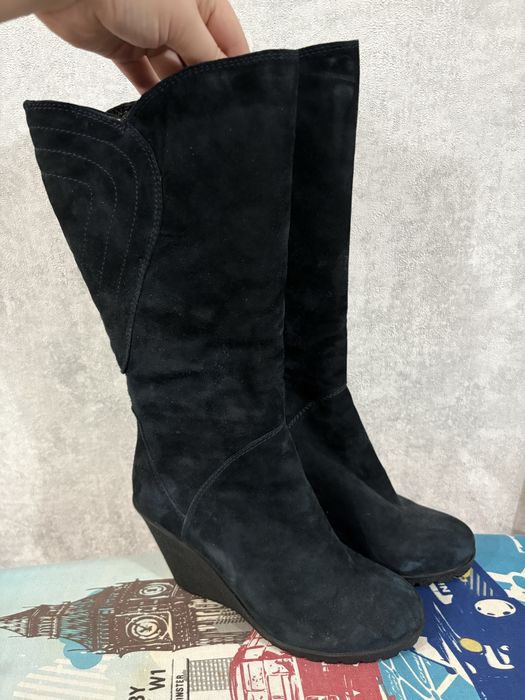 Зимние замшевые сапоги