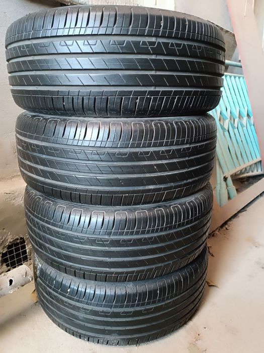 Balon Goodyear 215 55 R17 Holati Yangide Turibti