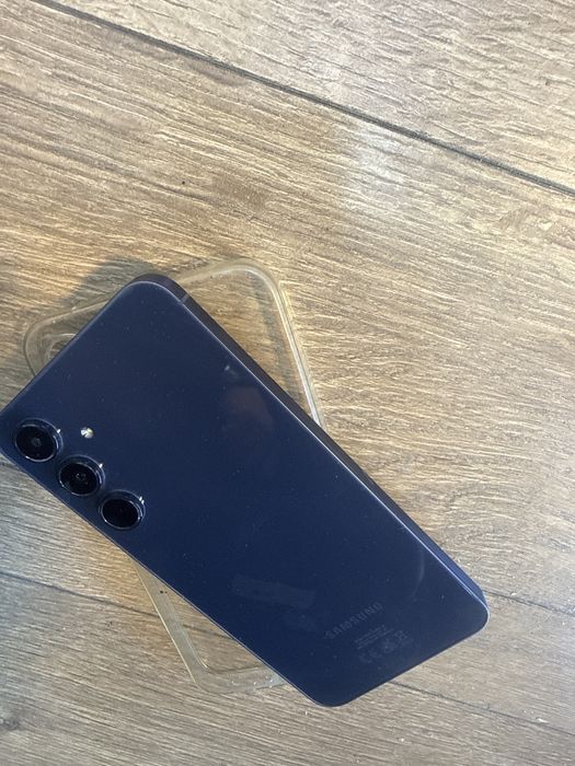 Samsung a55 5g 8/128gb Перфектен!