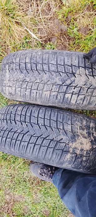 Doua anvelope de iarna 185/60 R15