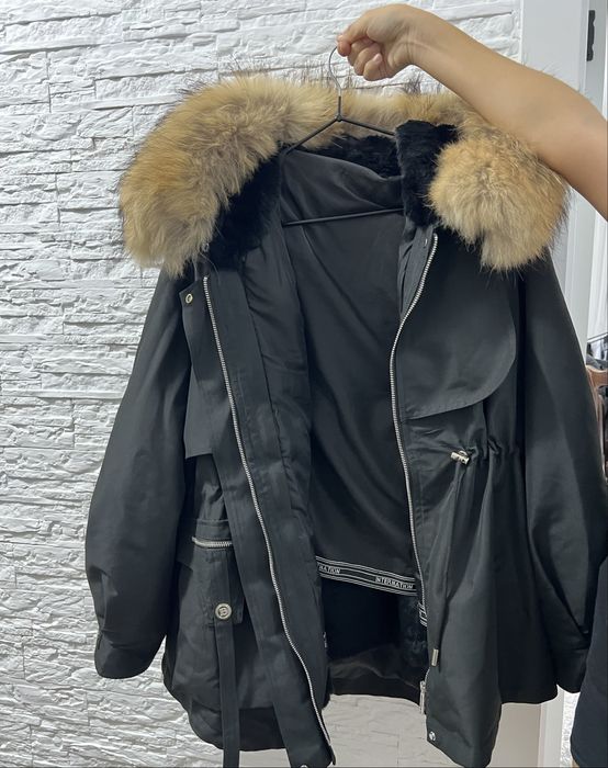 Продам парку состояние новой