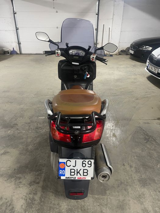 Scuter Motocicleta yamaha motor 300 cmc