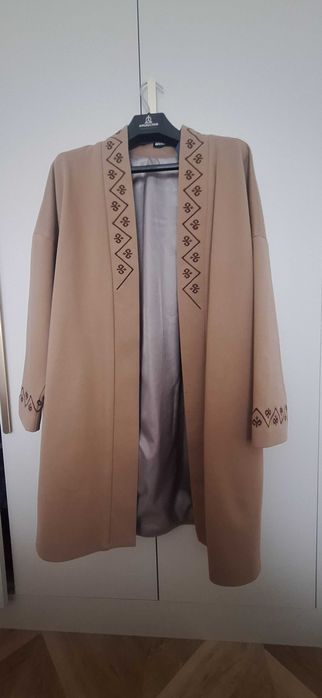 Продаю Байсал қысқа шапаны. Срочноо!!!