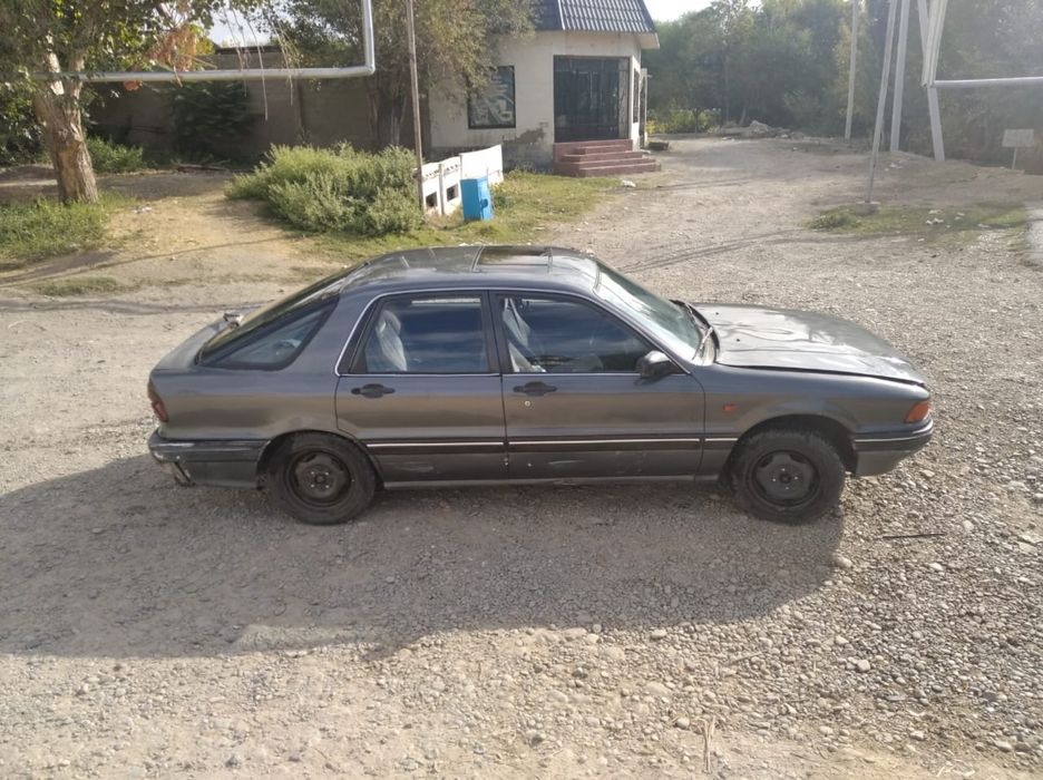 Продам Mitsubishi Galant 1992 года в хорошем состоянии