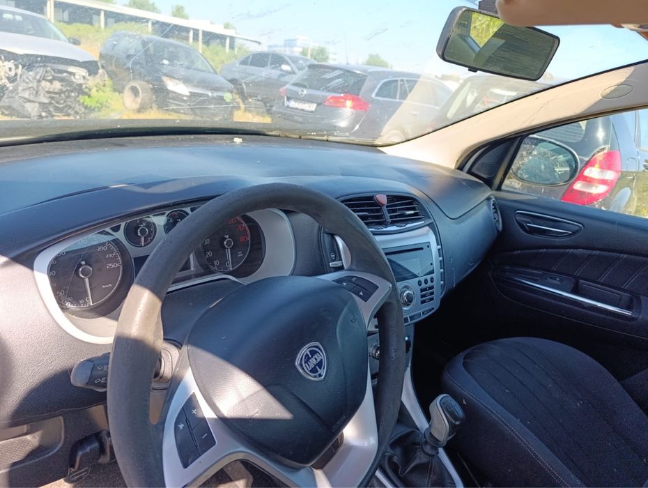 Lancia на части delta