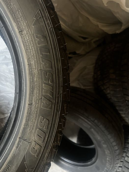Авто шины . R20