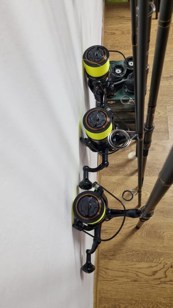 SET 3 Lansete FL LEGEND CARP 3.90 3.75 Lbs + 3 Mulinete AVIATOR DP70