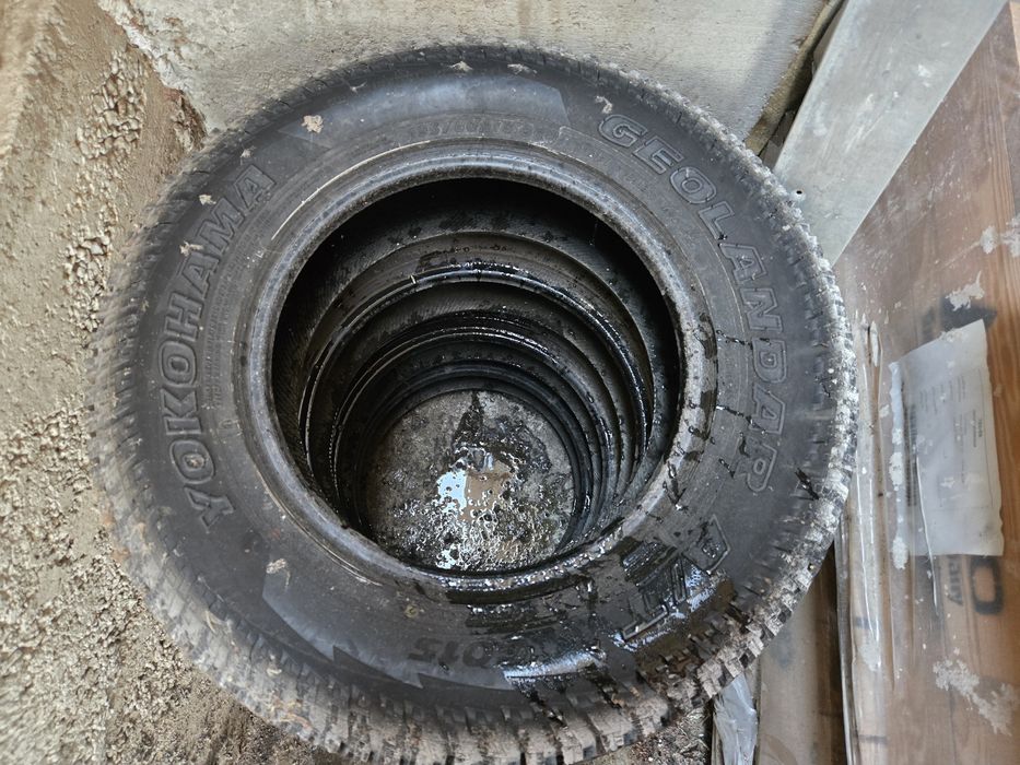 Vând 4 anvelope 195/80 R15