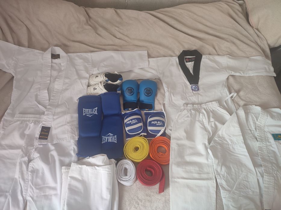 Кимоно таэквандо и каратэ  140-150см рост