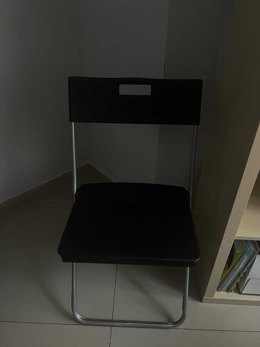 Продам стулья срочно