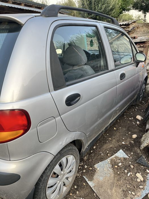 MATIZ 0.8 benzina An 2004 de preferat pt piese