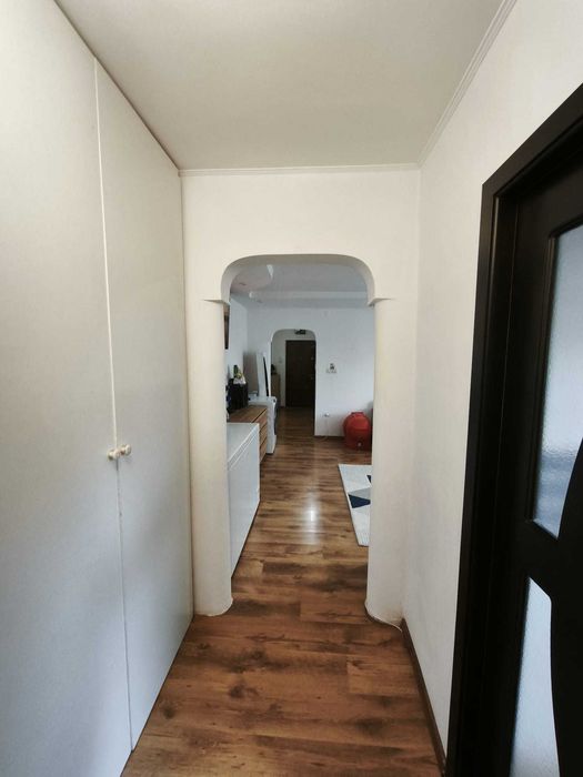 Închiriez apartament 2 camere – complet utilat, ideal pentru familie