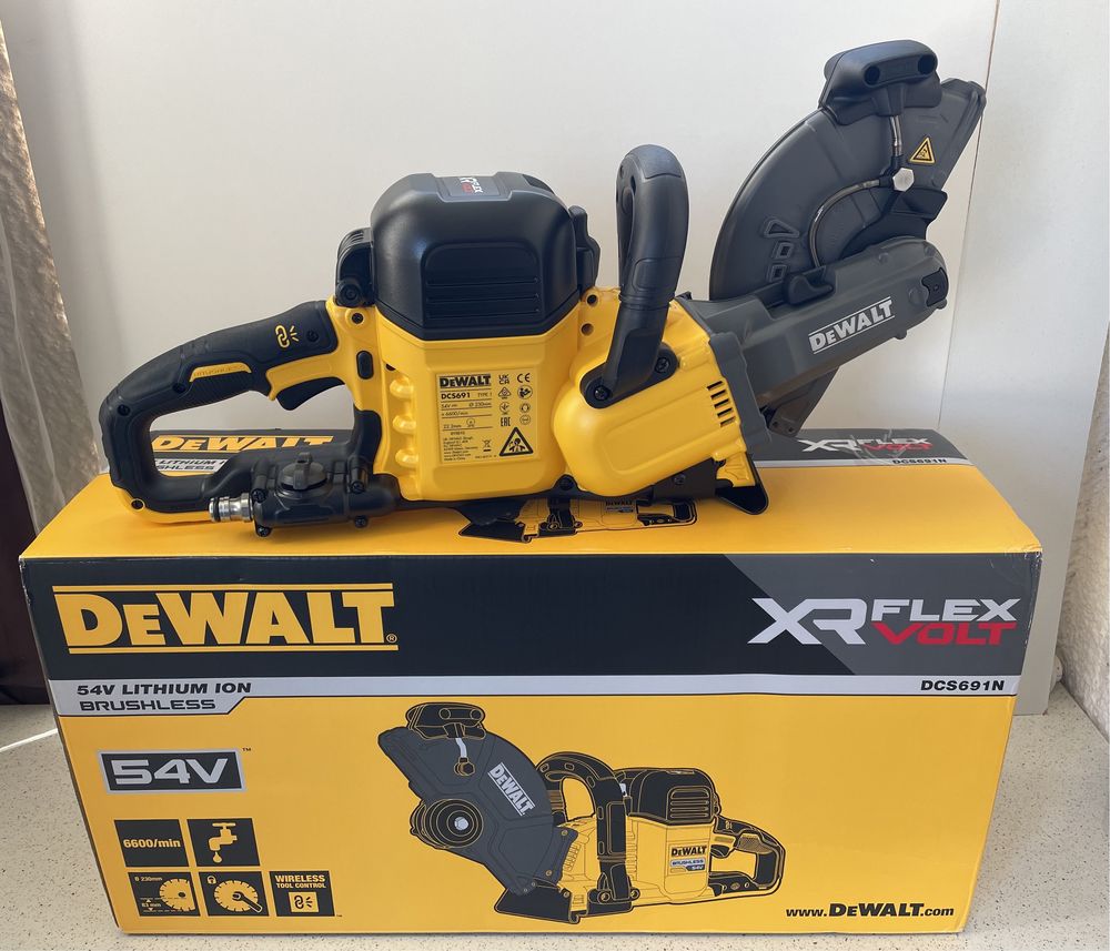 DeWALT DCS 691N XR. FLEXVOLT 54V. Drujba de Beton, Original Nou!