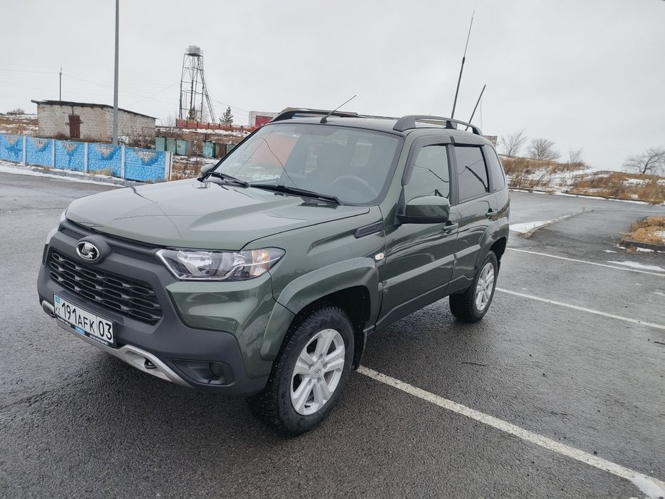 Продам ниву тревел