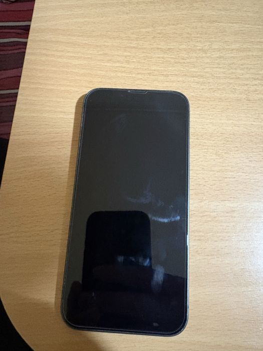 Продавам iphone 13 128 gb