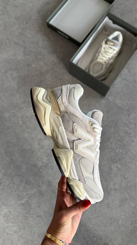 New Balance 9060 Oatmeal