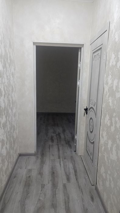 Продаётся 2х ком. кв. переделен 3х ком массив Ялангач новый рем 2/1/4