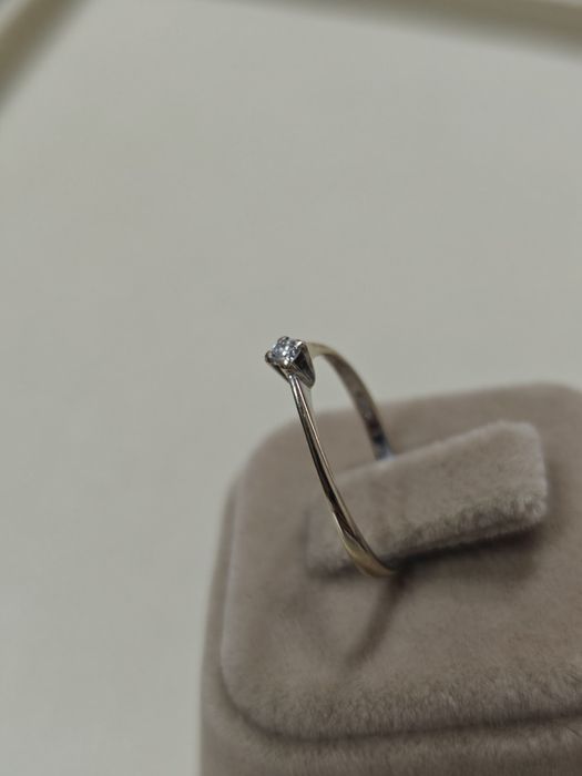 Inel logodna cu diamant 0.08ct / aur 18k 1.49gr (r)