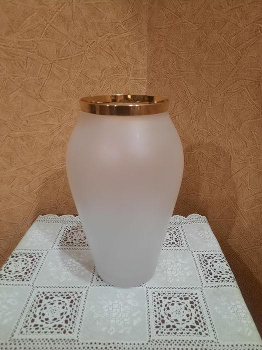 Большая эксклюзивная ваза "BOHEMIA" Чехословакия,  хрустальное матовое