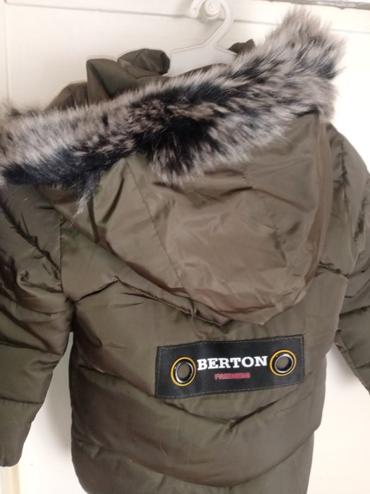 Куртка на мальчика 4-5 лет