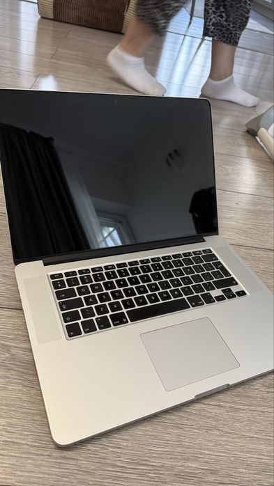 MacBook Pro 15” Retina (Late 2013) – i7 / 16GB / 512GB
