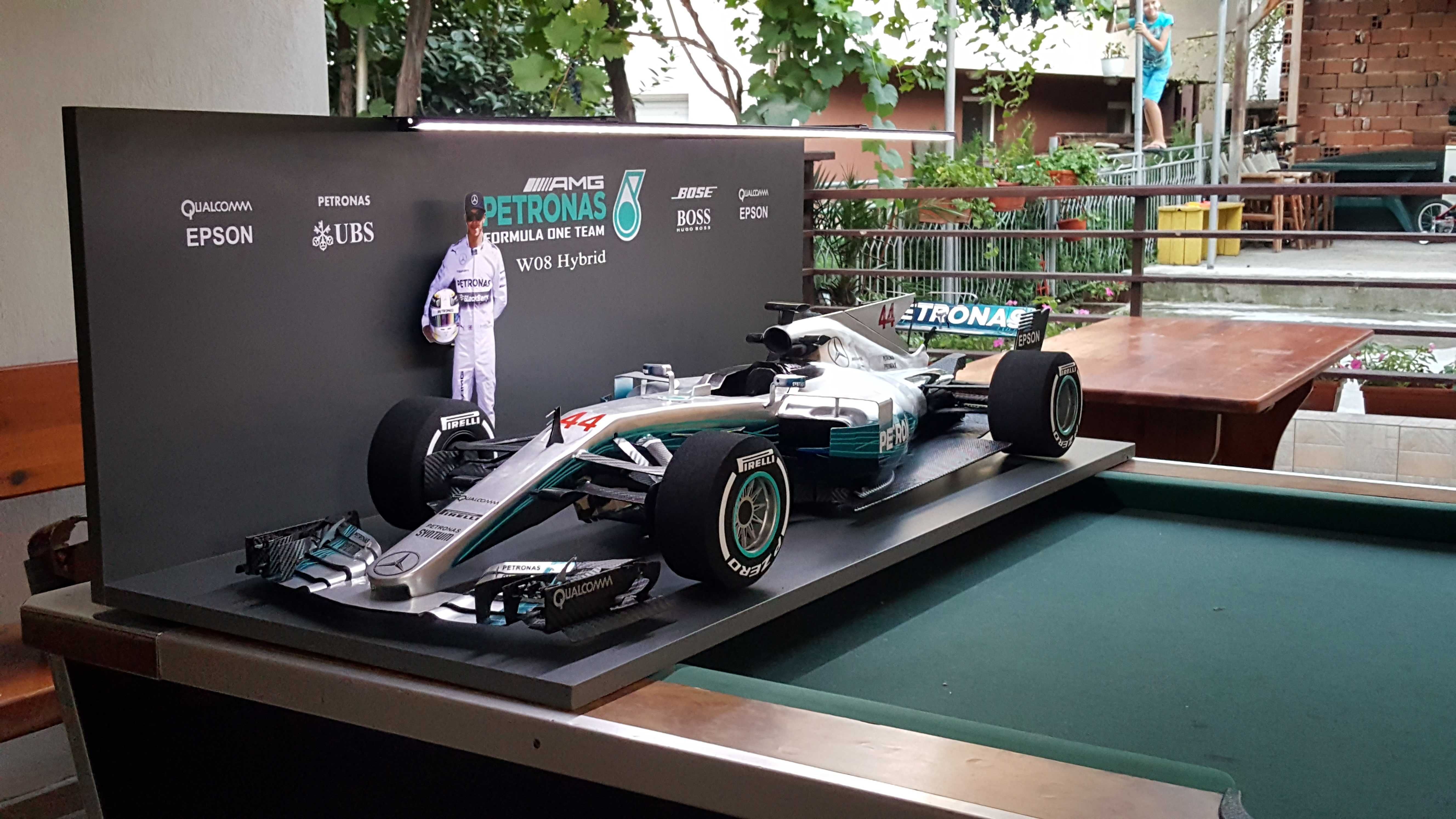 БОЛИД ФОРМУЛА F1 - ръчна изработка