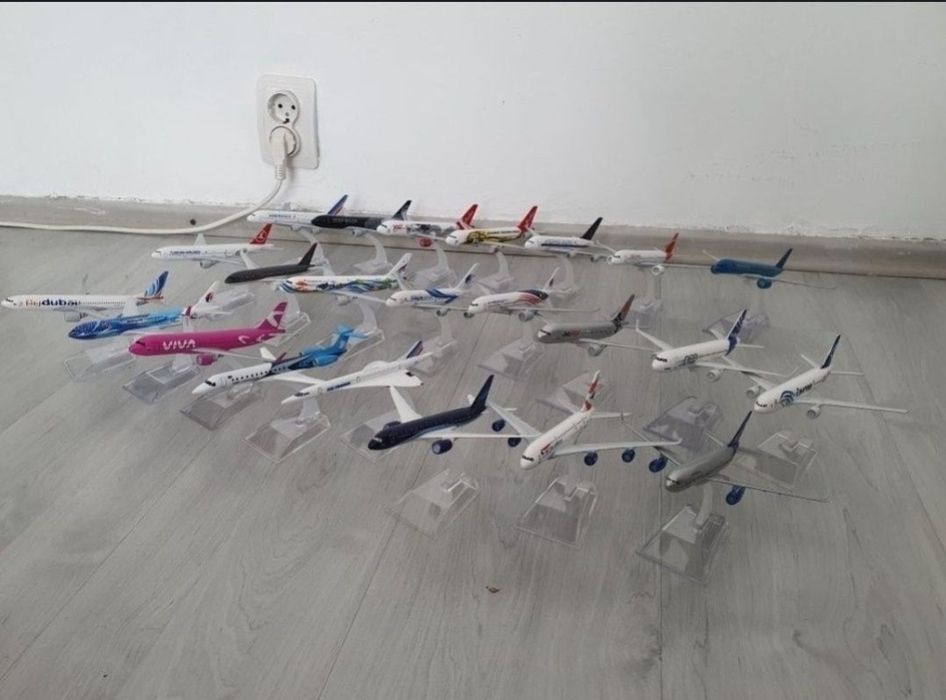 Macheta metalica avion 16 cm diferite modele