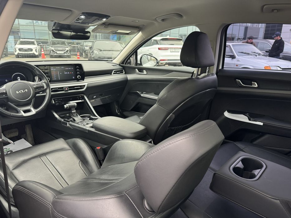 Kia K5 Prestige light