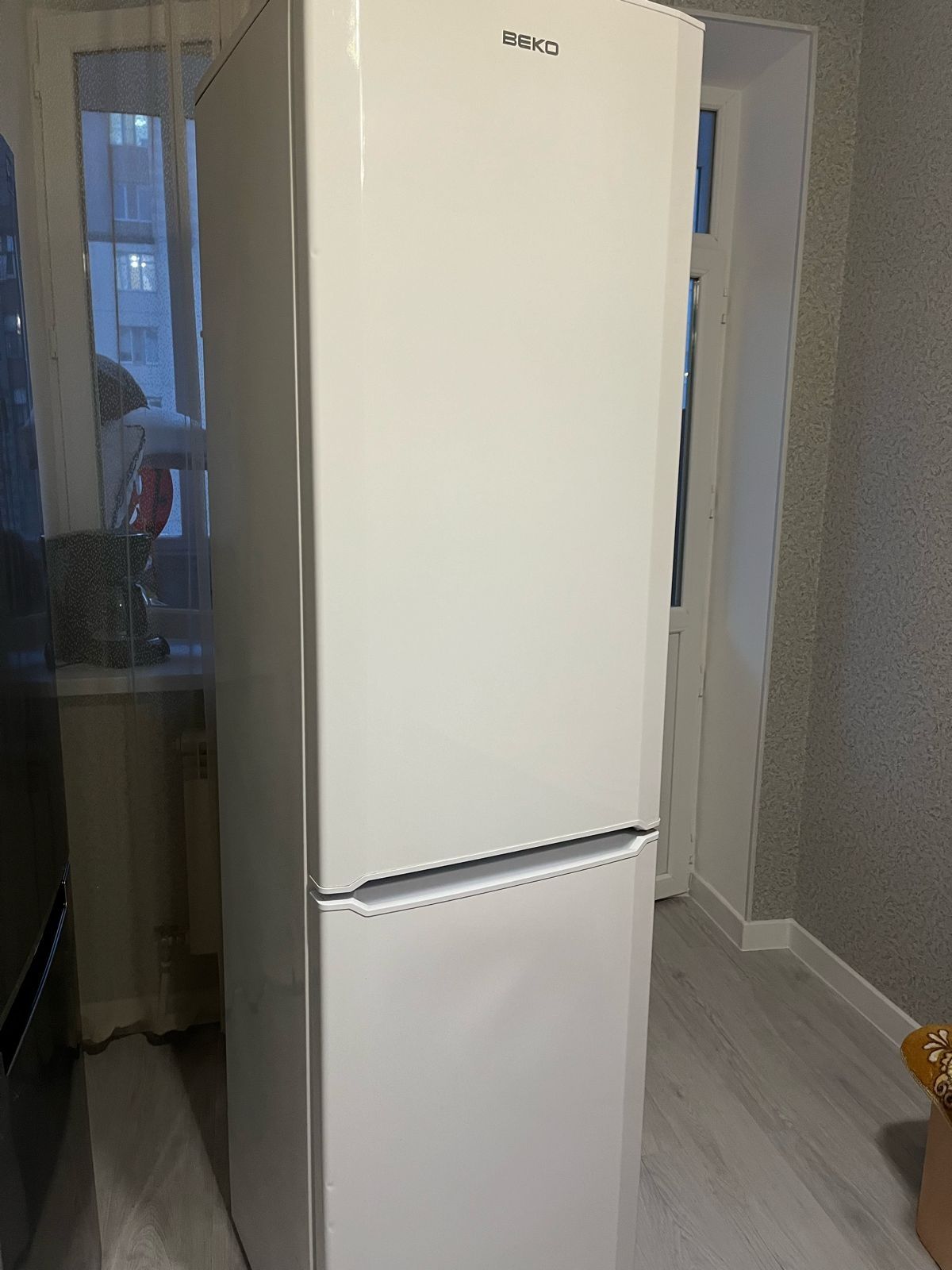Продается стиральный машина и холодильник