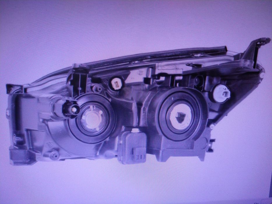 Фар за Toyota RAV 4
