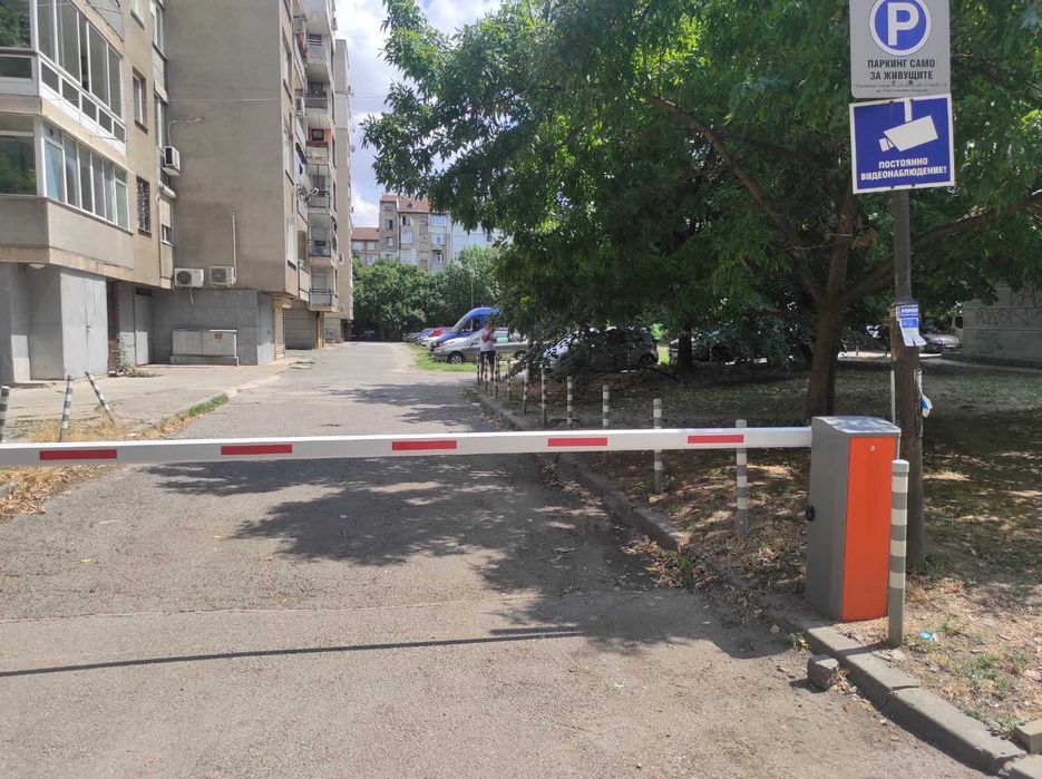 Гараж,Център,партер,ток(зареждане),вода,затв.комплекс