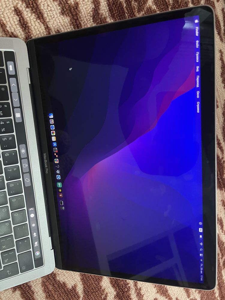 Macbook pro 13” 2017 touch bar