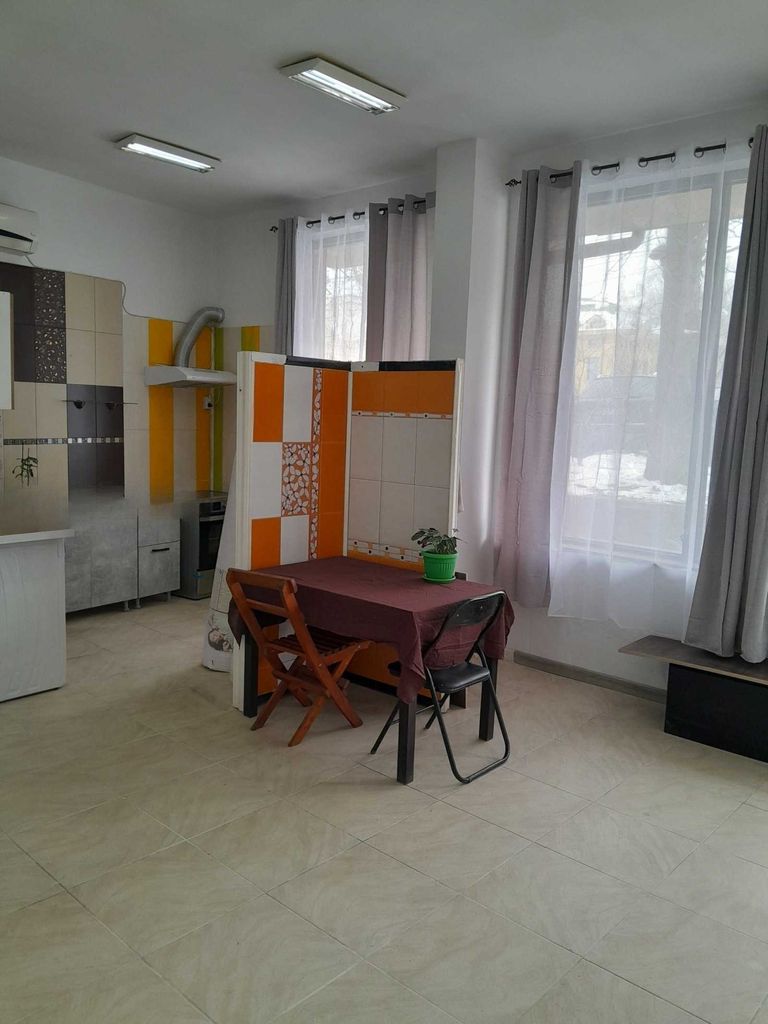 Дава се под наем Едностаен апартамент в София, Карпузица - 35 кв.м за 350 € - Снимка #1