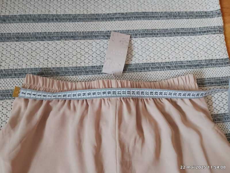 Pantaloni scurti L-XL noi cu etichetă