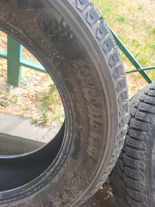 Шины зимние почти новые