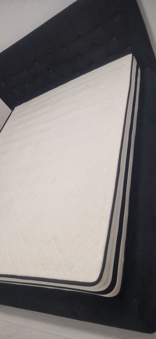 Pat cu saltea 160x200