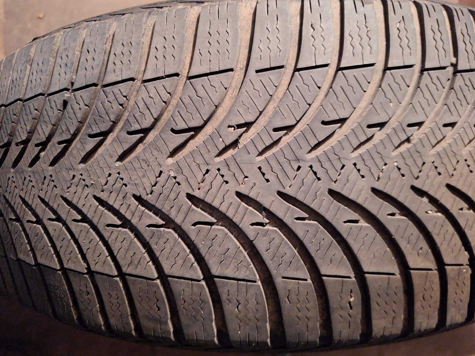 Две автомобили гуми Michelin Alpin 225/55 R17