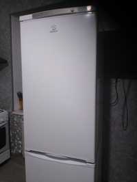 Холодильник хорошем состоянии рабочий