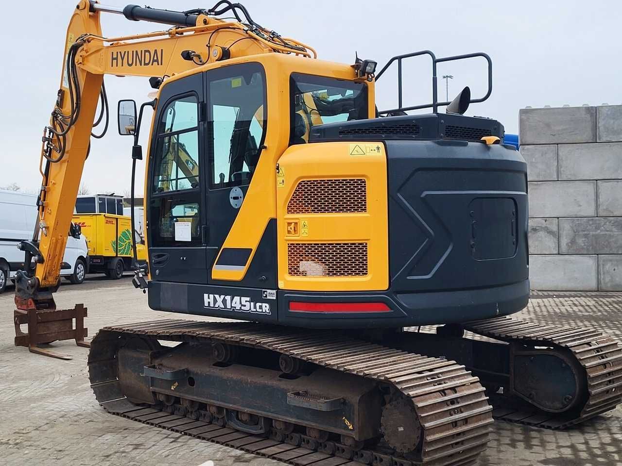 Гусеничный экскаватор Hyundai HX145 LCR