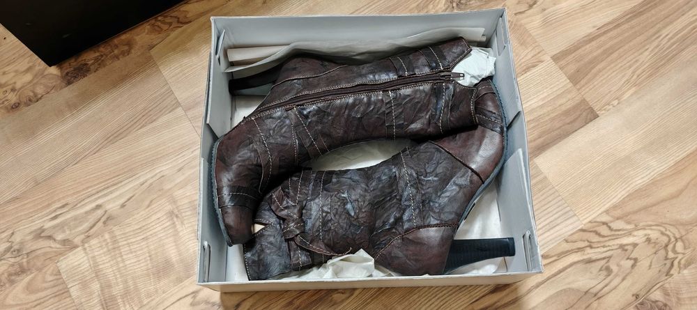 Елегантни Боти от естествена кожа цвят кафяв Нови Номер 38