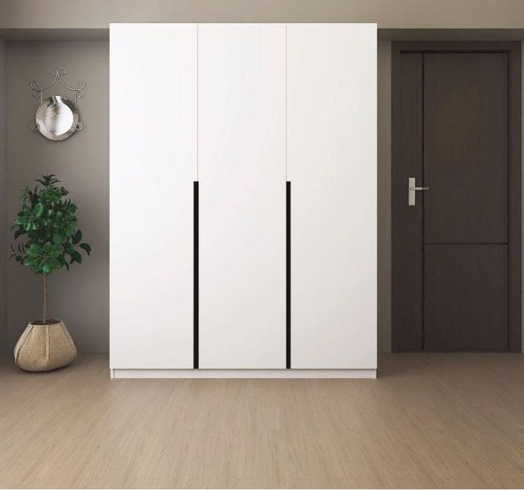 продается шкаф / распашной шкаф