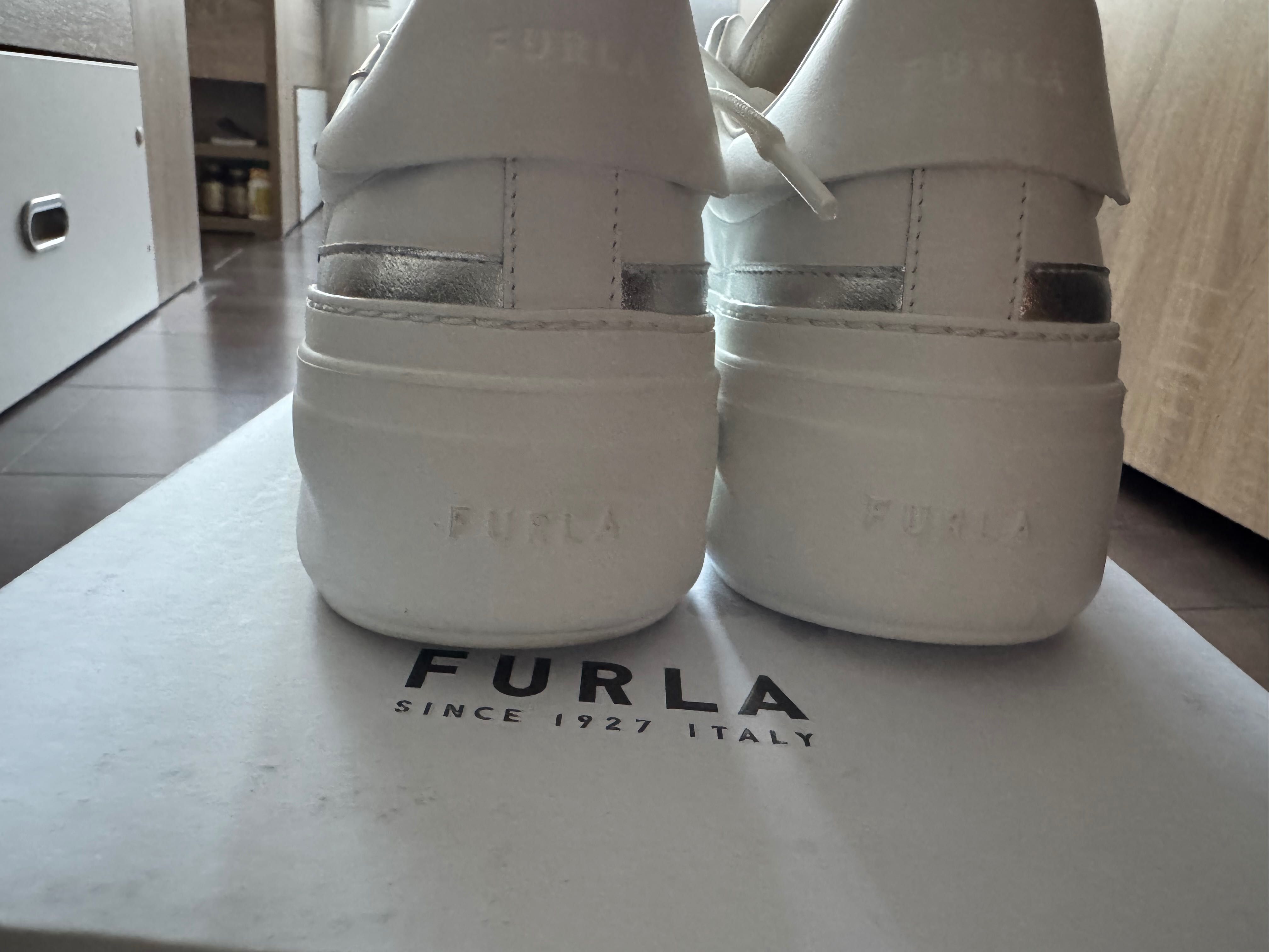 Дамски кецове Furla