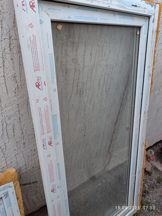 Продам пластиковое окно и дверь