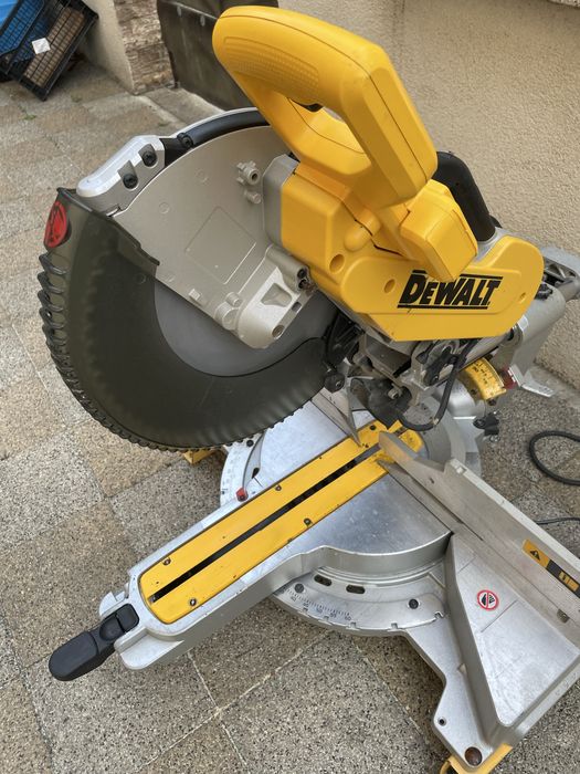 Dewalt masina de taiat la unghi dws780-qs tipe12
