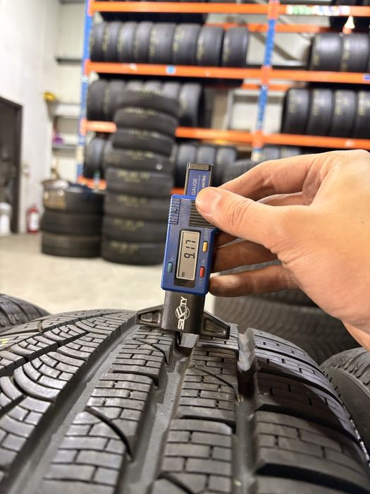 Anvelope iarna 235/50/19 Pirelli Sottozero 2 235 50 19 R 19