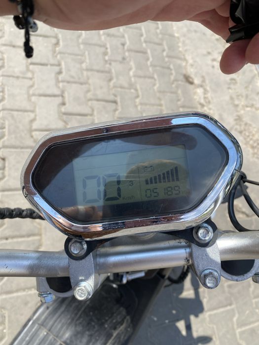 Vand scuter electric