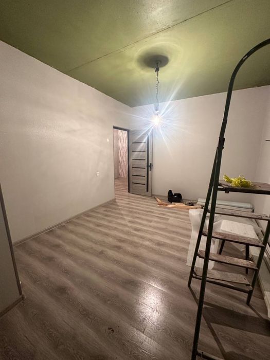 Продаю квартиру в Яшнабадском районе Авиасозлар-2, 3х комнатная 70м2